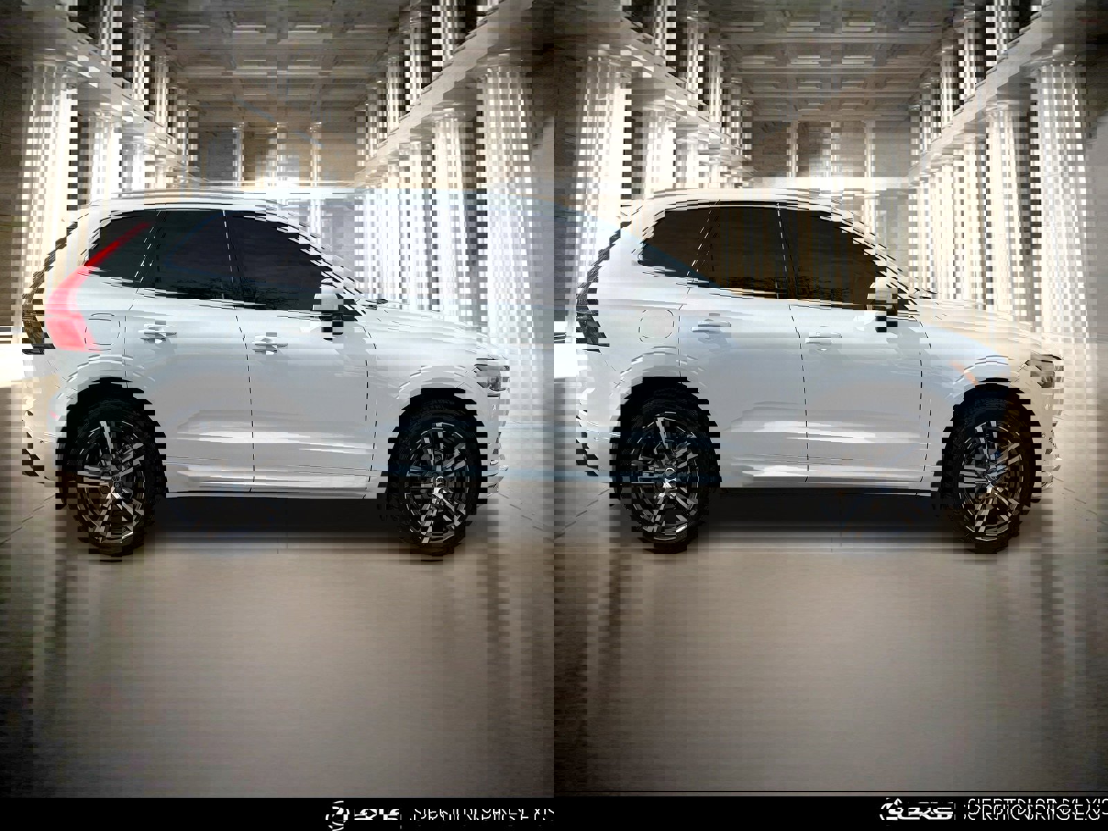 Used 2018 Volvo XC60 T5 Momentum w/ Convenience Package image 3