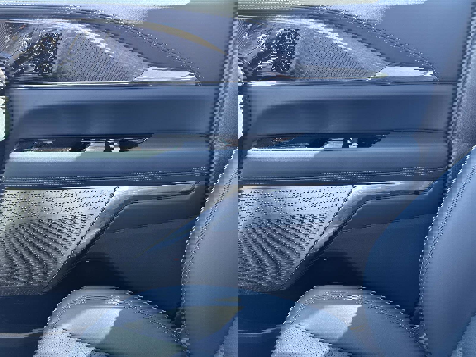 New 2025 Cadillac Escalade IQ Sport 2 image 23