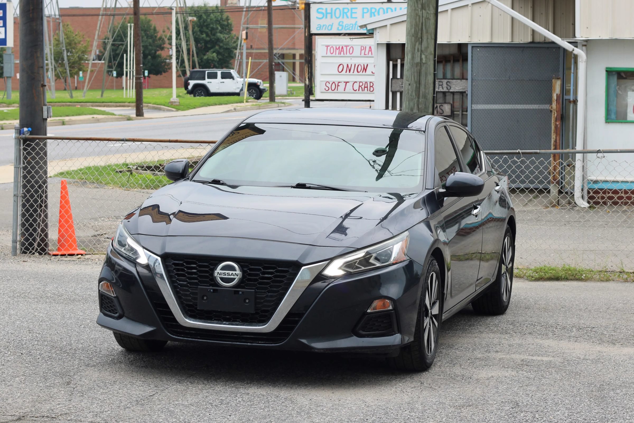 Used 2021 Nissan Altima 2.5 SV FWD image 3