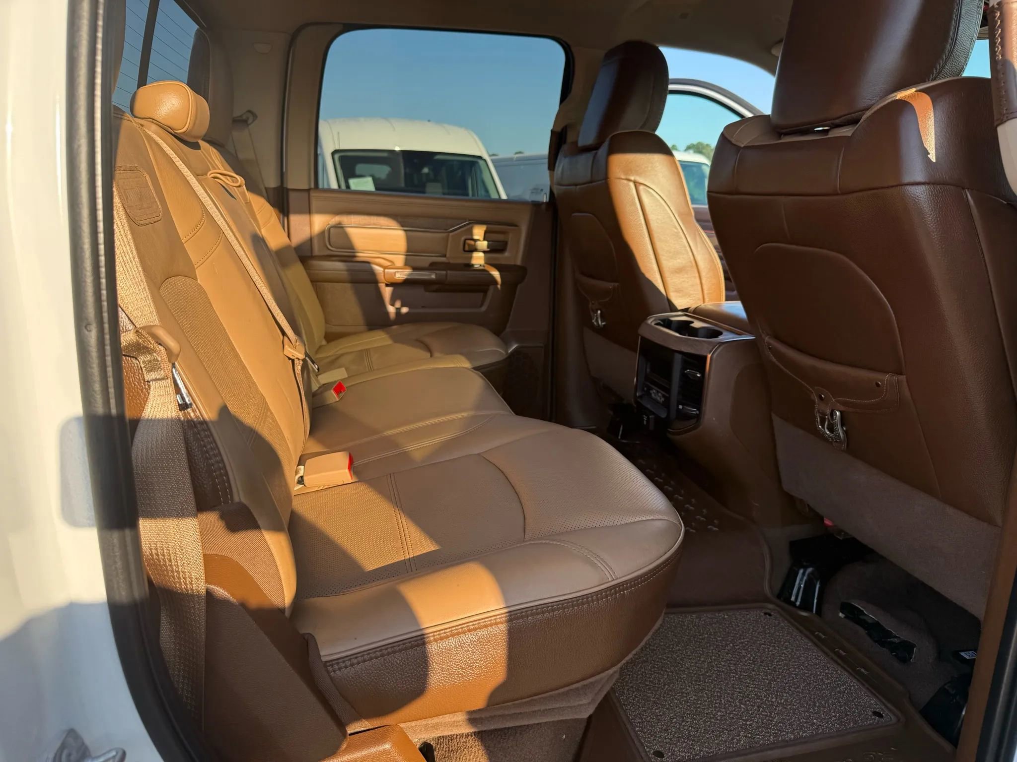 Used 2022 RAM 2500 Limited w/ Safety Group image 17