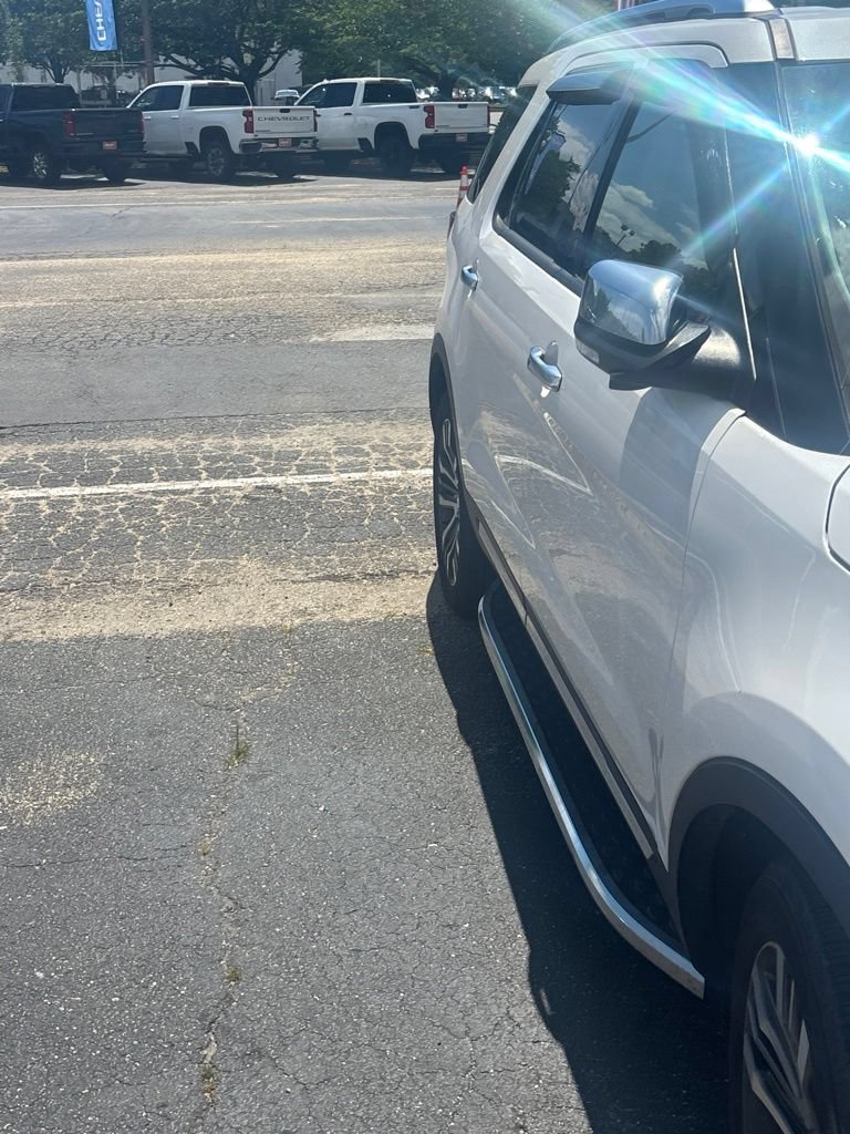 Used 2017 Ford Explorer Platinum AWD/4WD image 12