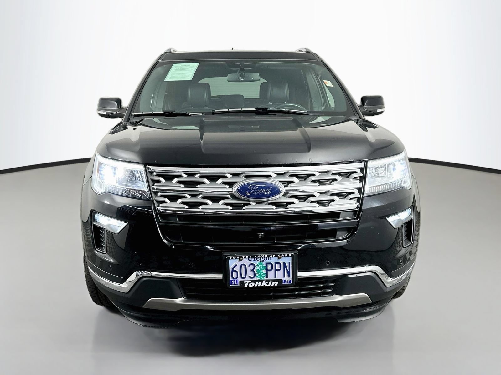 Used 2018 Ford Explorer Limited AWD/4WD image 2