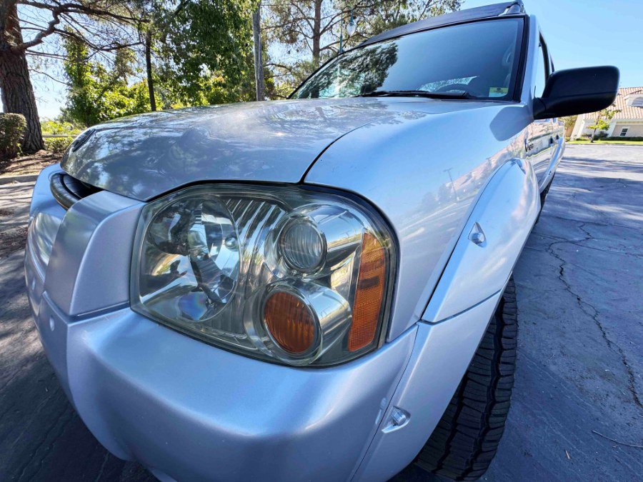 Used 2004 Nissan Frontier S/C image 11