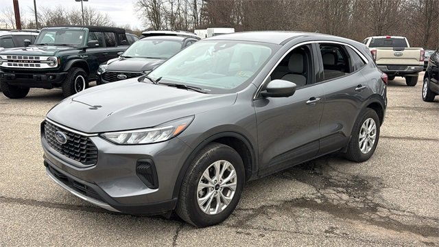 Used 2023 Ford Escape Active w/ Tech Pack #2 image 2