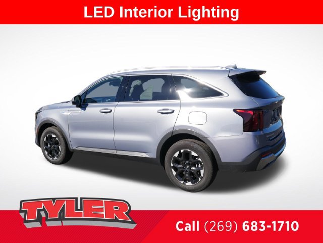 Used 2025 Kia Sorento S w/ Panoramic Sunroof Package AWD/4WD image 5