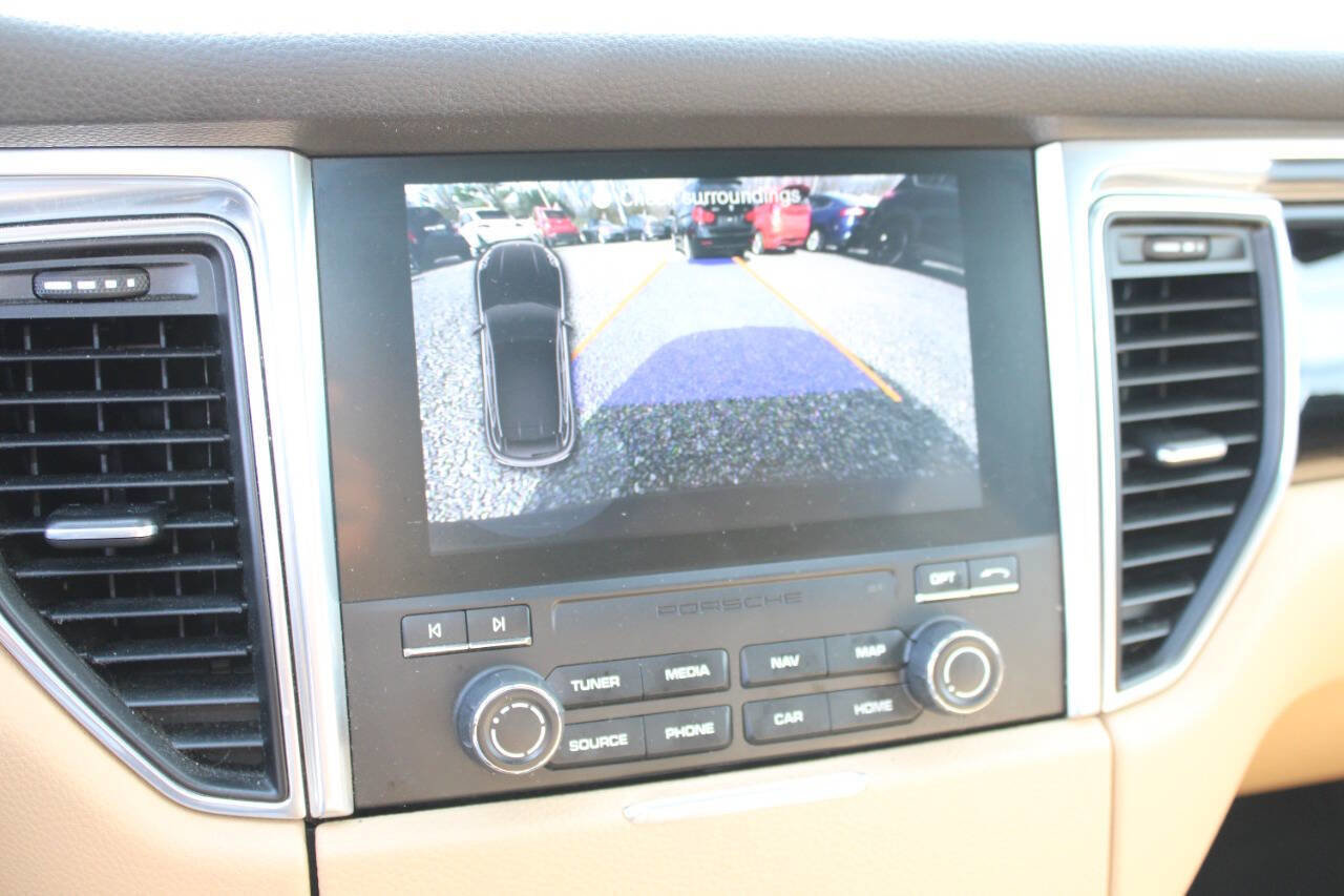 Used 2017 Porsche Macan image 16