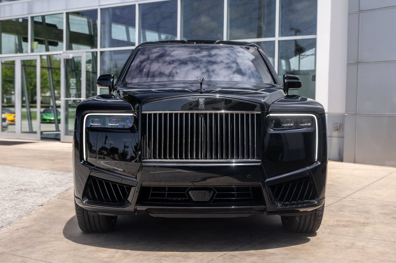 Certified 2025 Rolls-Royce Cullinan Black Badge w/ Leather Finishing Pack AWD/4WD image 8