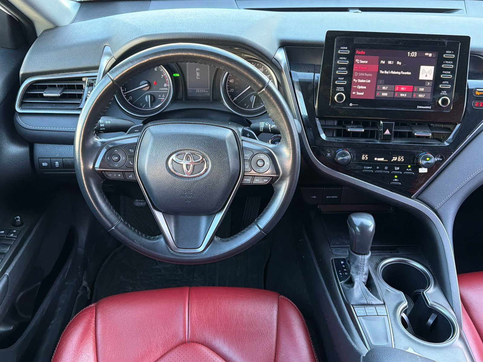 Used 2024 Toyota Camry SE w/ Convenience Package FWD image 13