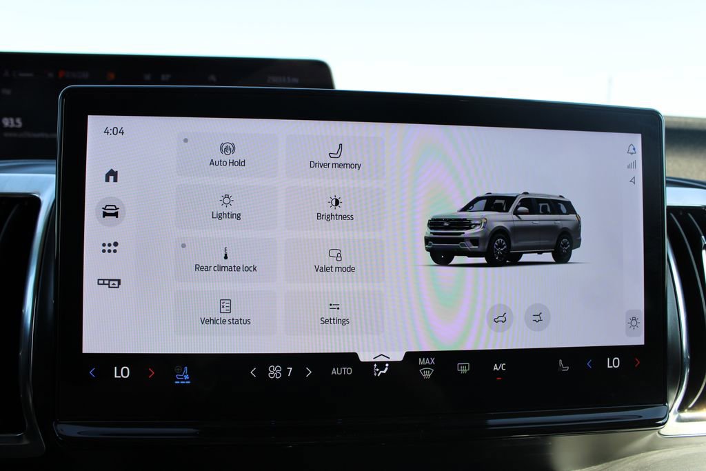 Used 2025 Ford Expedition Platinum image 53