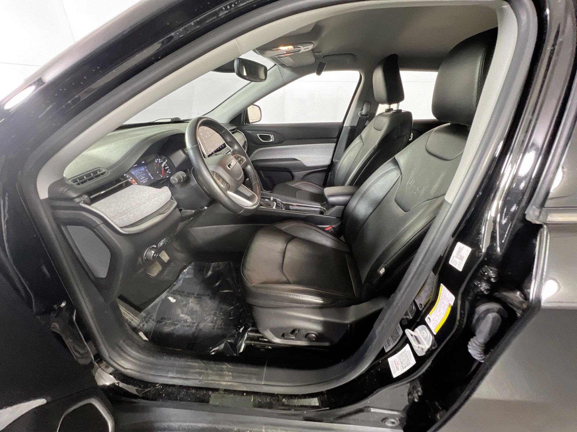 Used 2022 Jeep Compass Latitude image 19