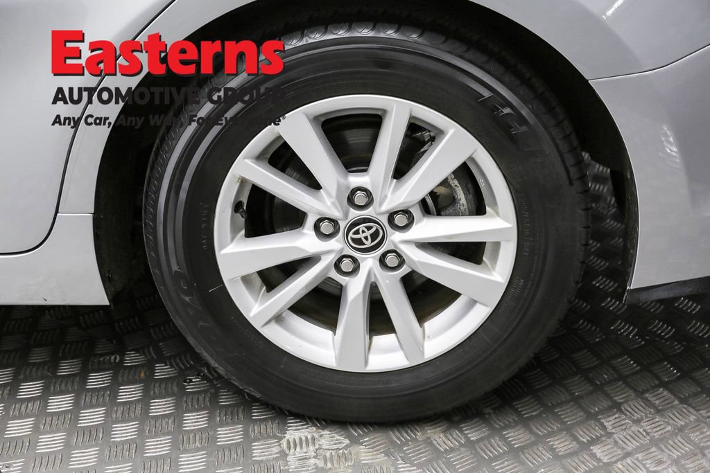 Used 2025 Toyota Camry LE image 8