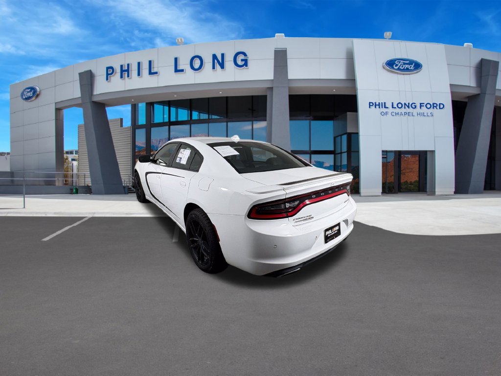 Used 2015 Dodge Charger SXT w/ AWD Premium Group image 3