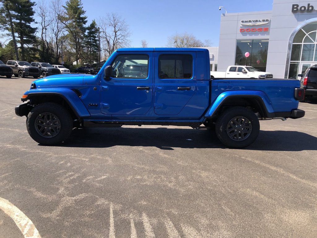 New 2026 Jeep Gladiator Sport AWD/4WD image 11