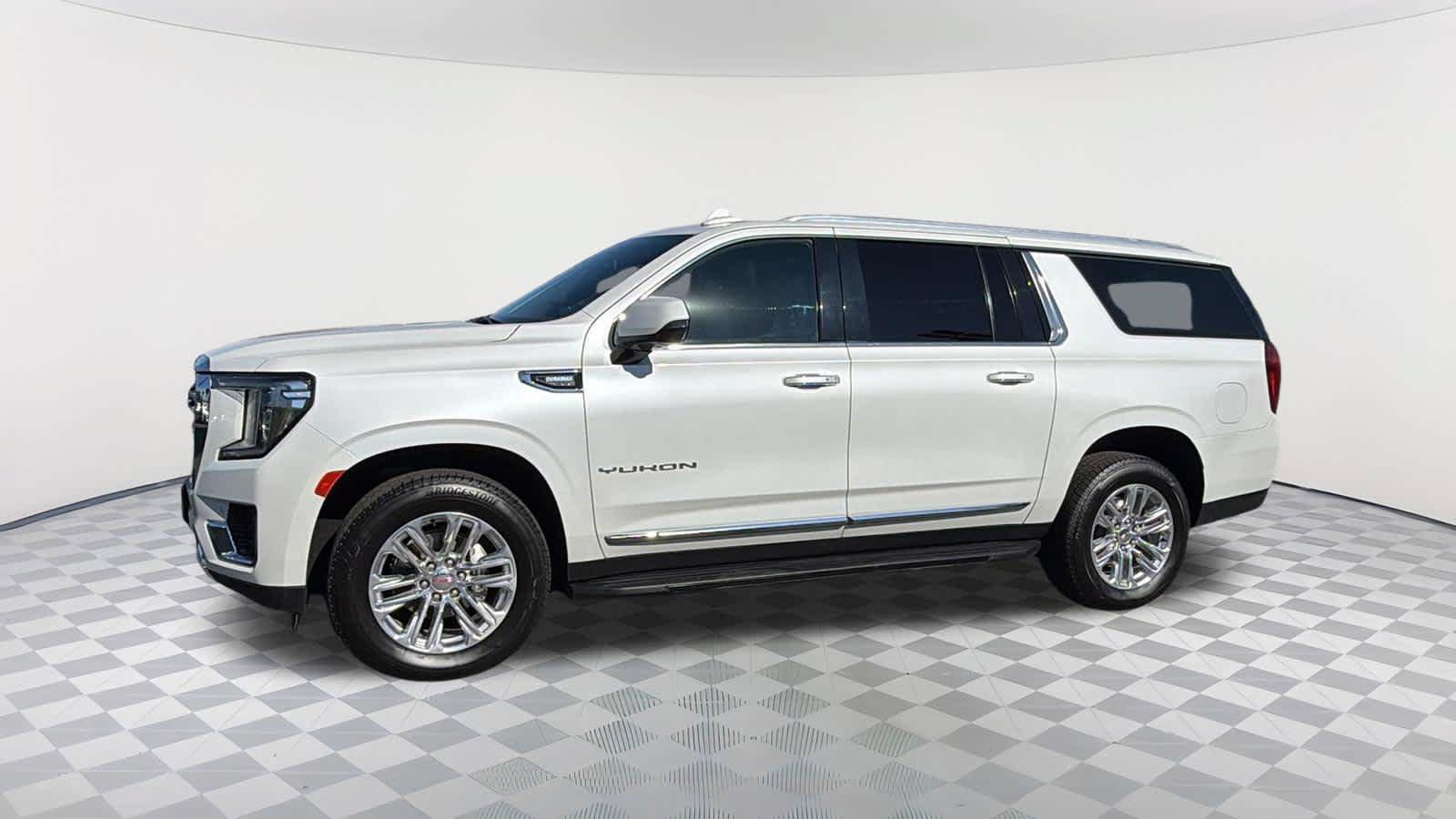 Used 2021 GMC Yukon XL SLT w/ SLT Premium Package AWD/4WD image 8