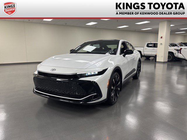 New 2026 Toyota Crown Platinum