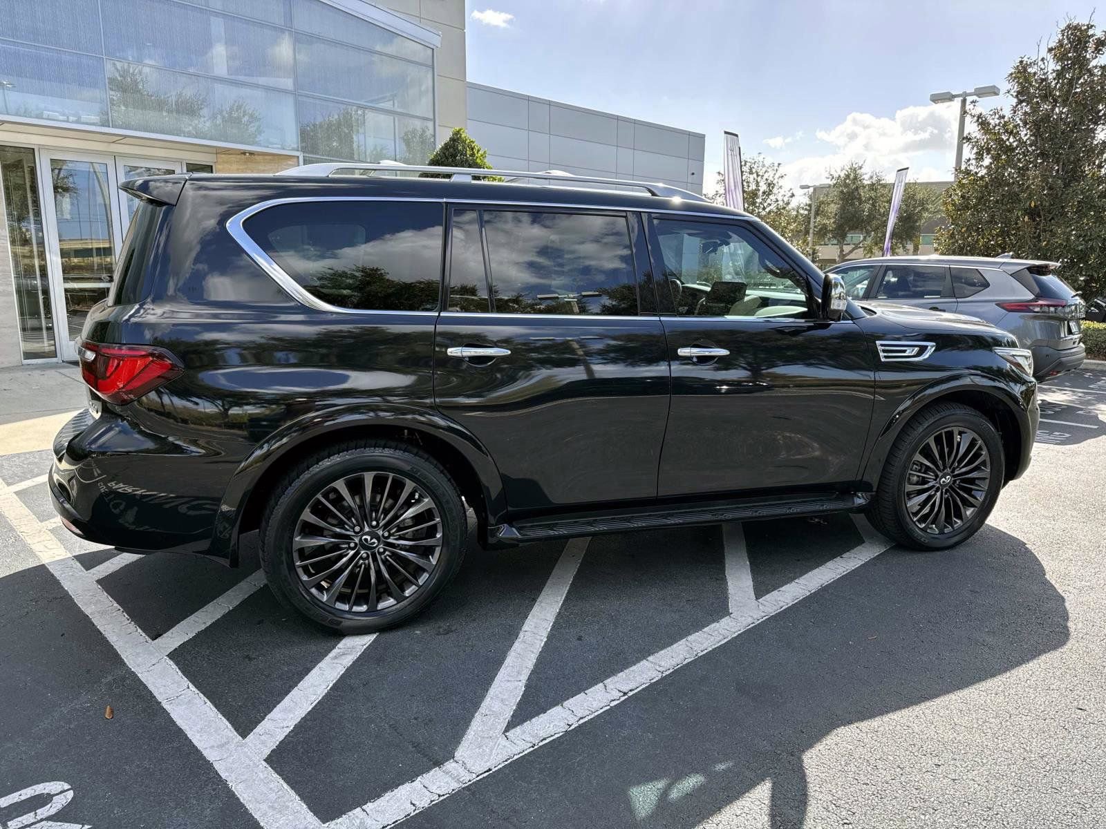 Certified 2023 INFINITI QX80 Sensory w/ Cargo Package image 2