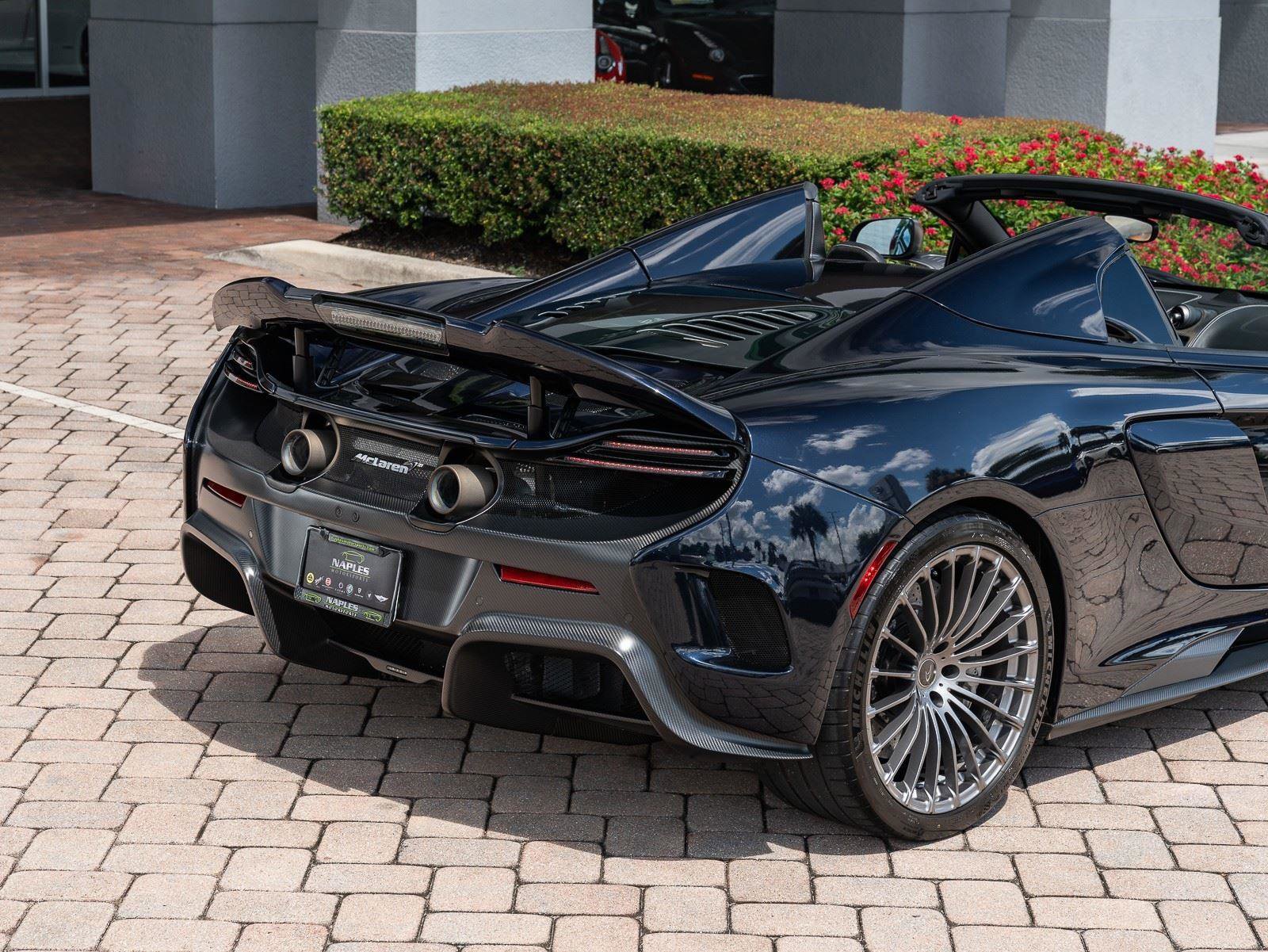 Used 2016 McLaren 675LT Spider image 3