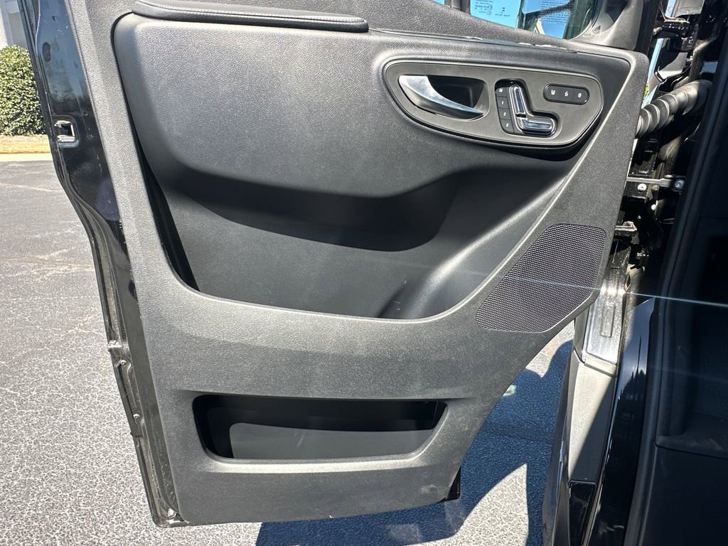 Used 2025 Mercedes-Benz Sprinter 2500 image 10