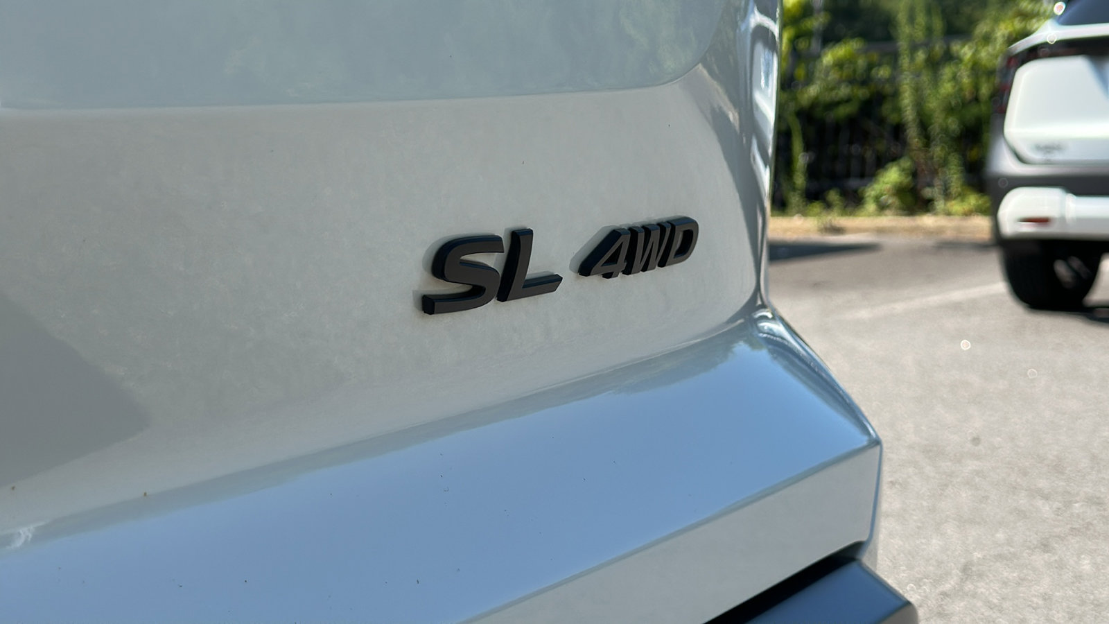 Certified 2024 Nissan Pathfinder SL w/ Black Appearance Package image 9