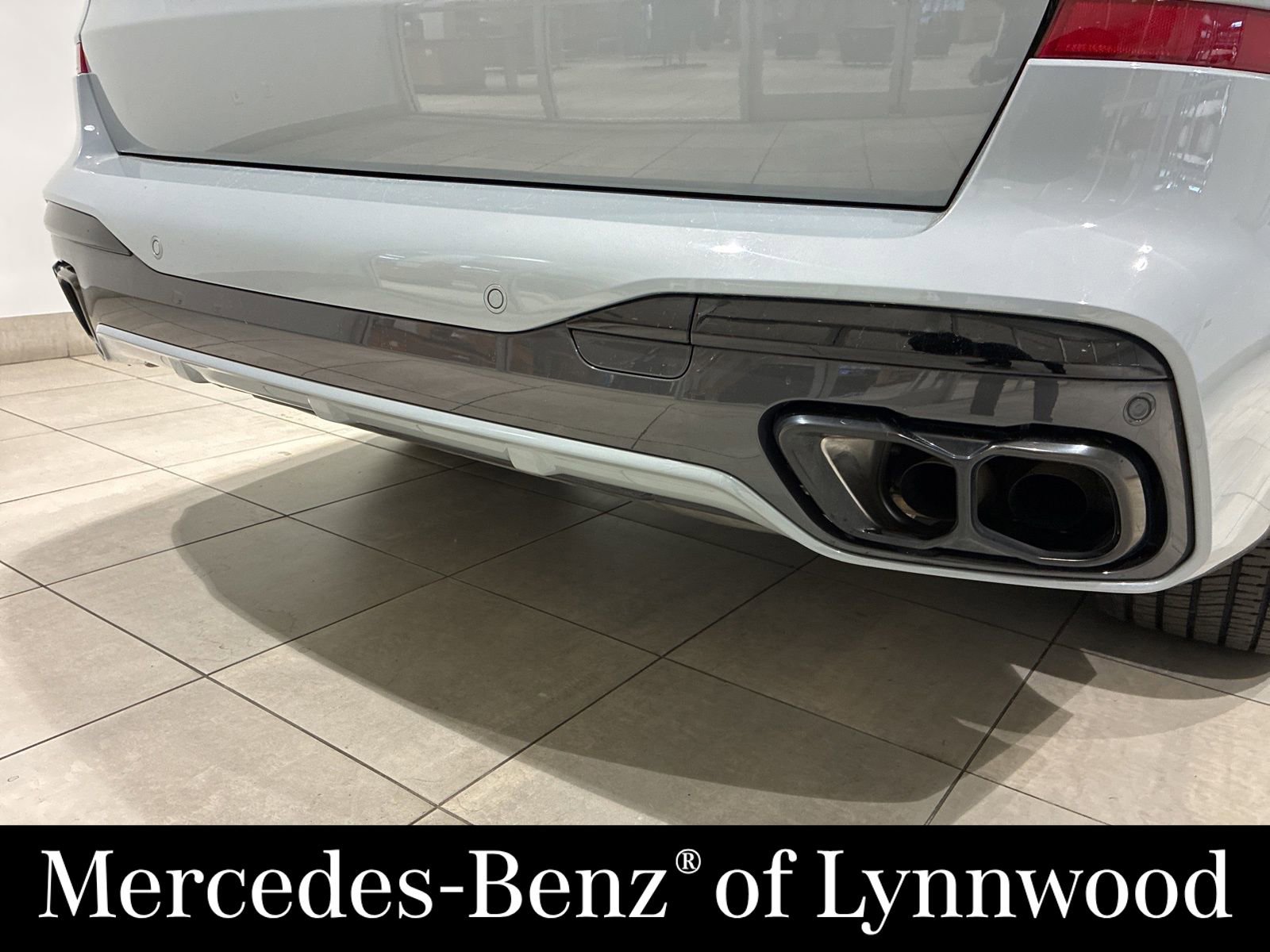 Used 2025 BMW X7 M60i AWD/4WD image 12