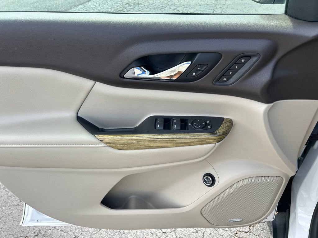 Used 2018 GMC Acadia Denali AWD/4WD image 15