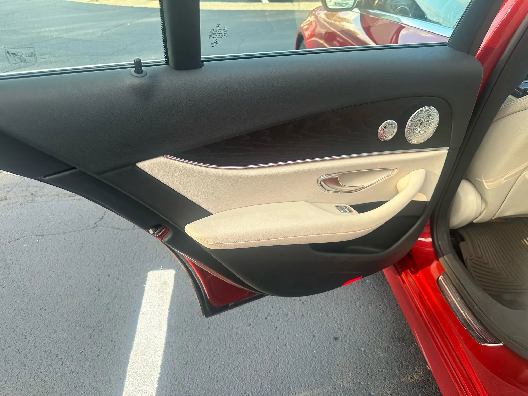 Used 2017 Mercedes-Benz E 300 4MATIC image 19