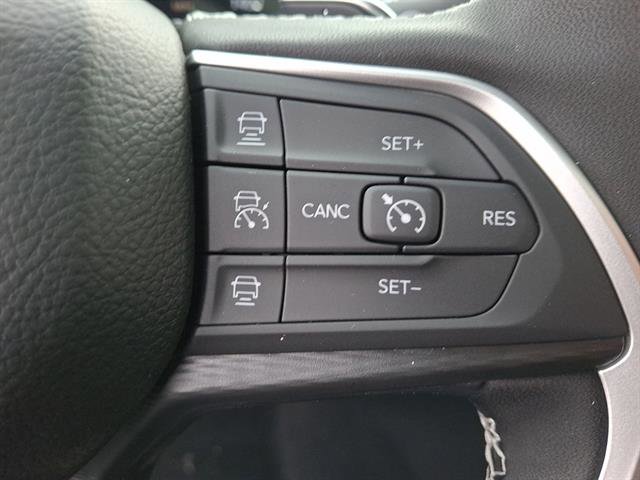 New 2025 Jeep Grand Cherokee Altitude image 18