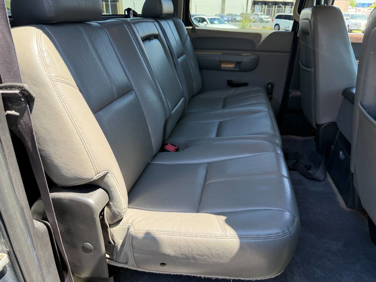Used 2014 GMC Sierra 2500 W/T w/ Work Truck Preferred Package AWD/4WD image 25