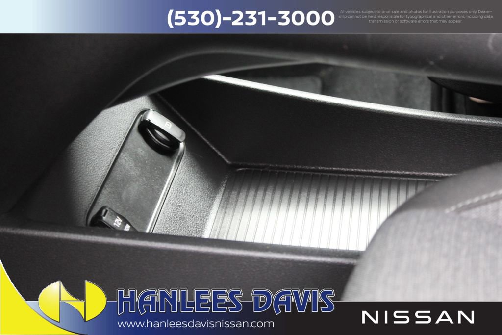 Used 2023 Hyundai Kona SE w/ Cargo Package FWD image 14