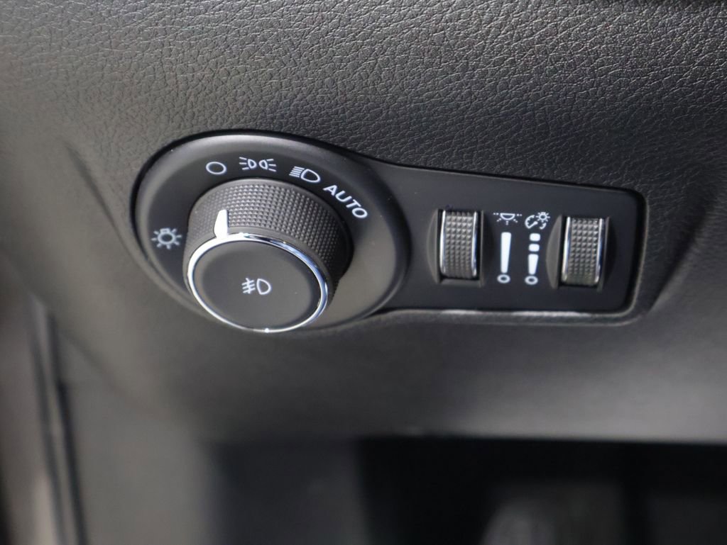Certified 2022 Jeep Compass Limited w/ Sun and Sound Group image 33