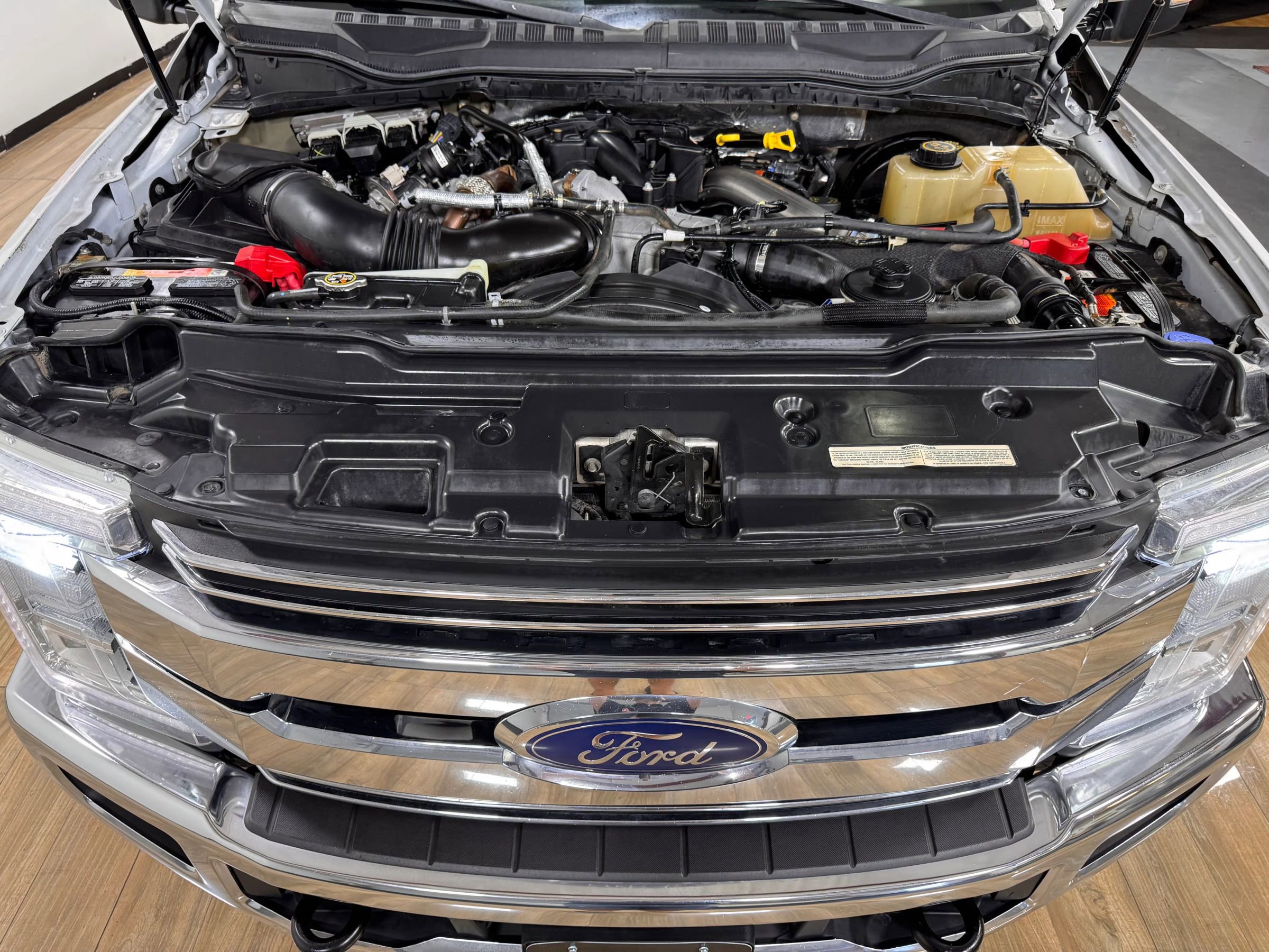Used 2019 Ford F350 Lariat w/ Lariat Ultimate Package image 11