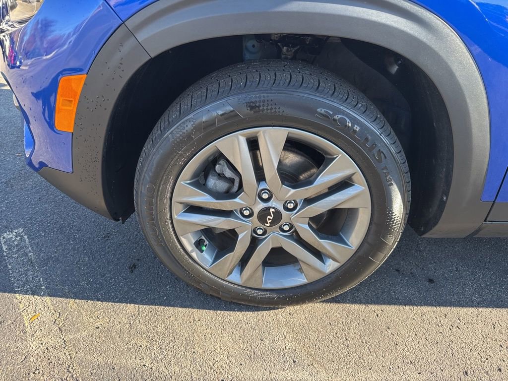 Certified 2023 Kia Seltos LX image 11