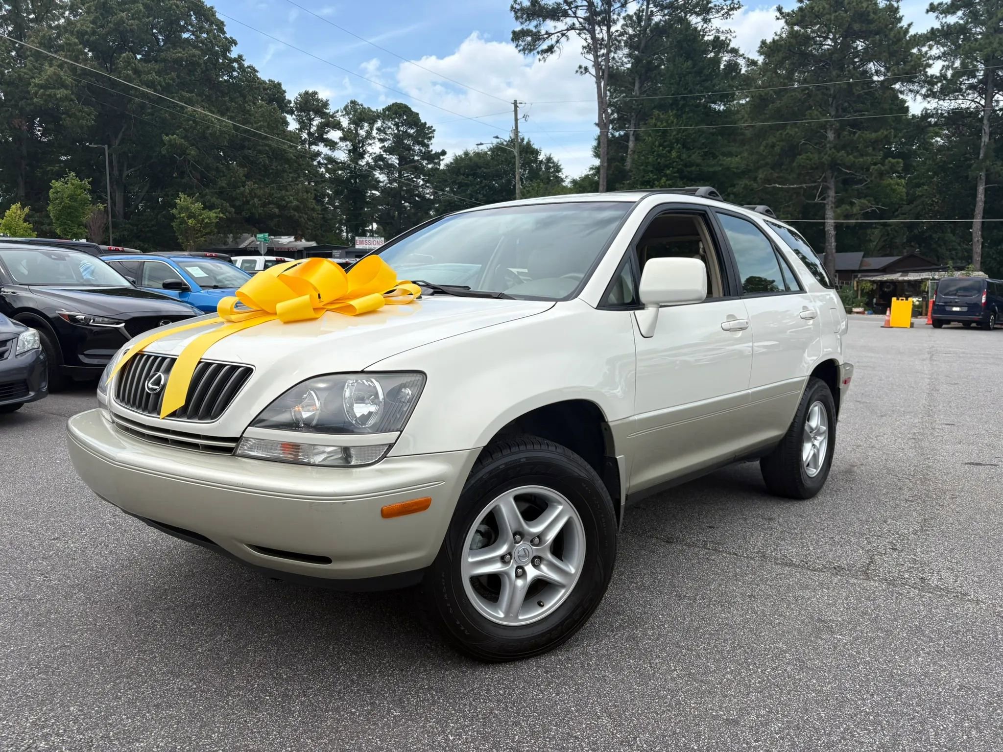 Used 2000 Lexus RX 300 FWD image 5