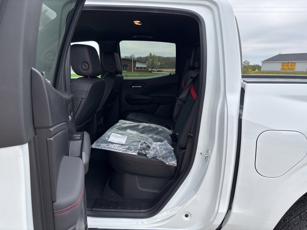 New 2025 Chevrolet Colorado Z71 w/ Z71 Convenience Package 2 image 8