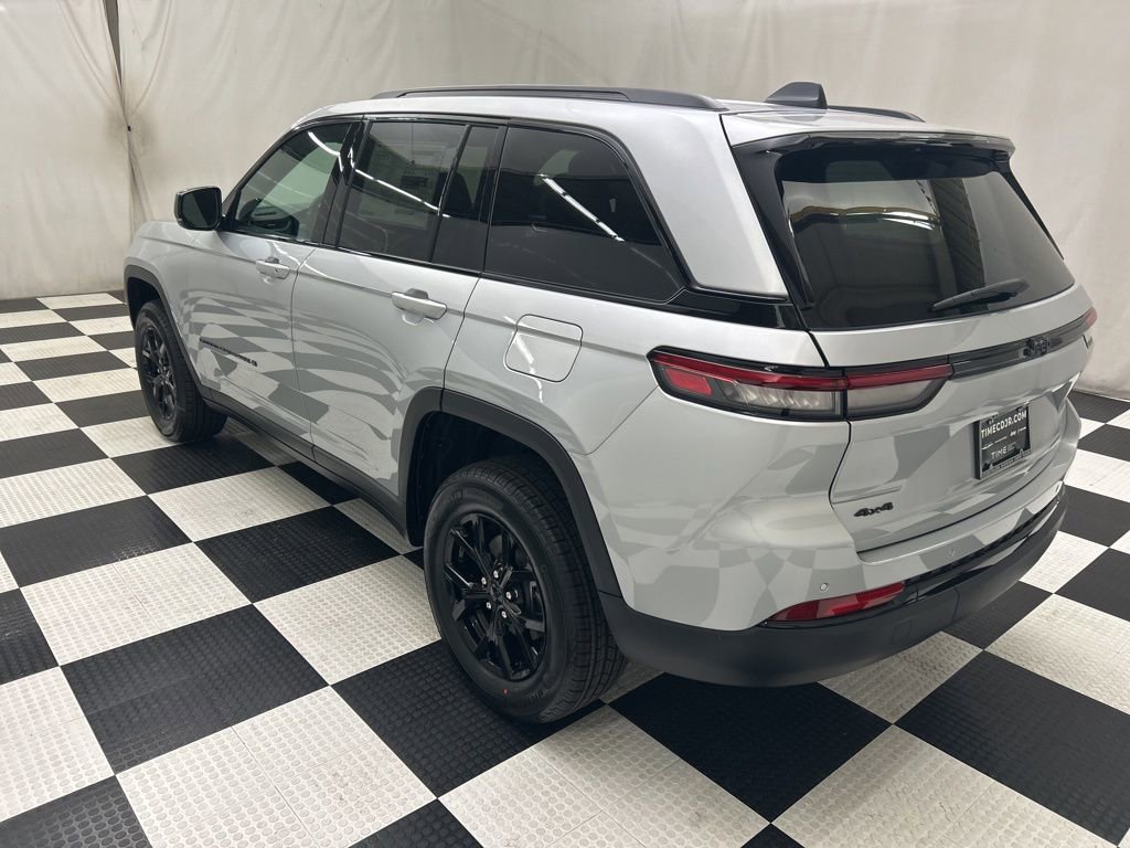 New 2025 Jeep Grand Cherokee Altitude AWD/4WD image 5