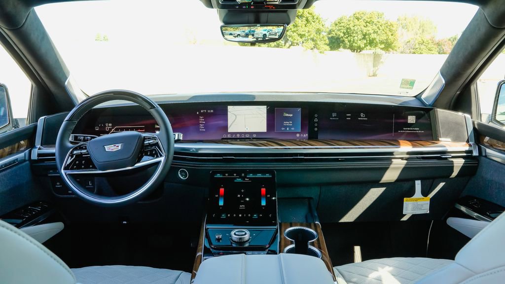 New 2026 Cadillac Escalade ESV Platinum Sport w/ LPO, ONYX Package image 13