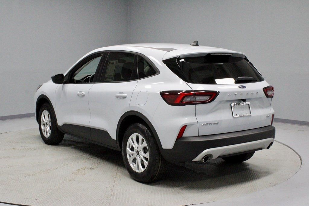 Certified 2025 Ford Escape Active image 8