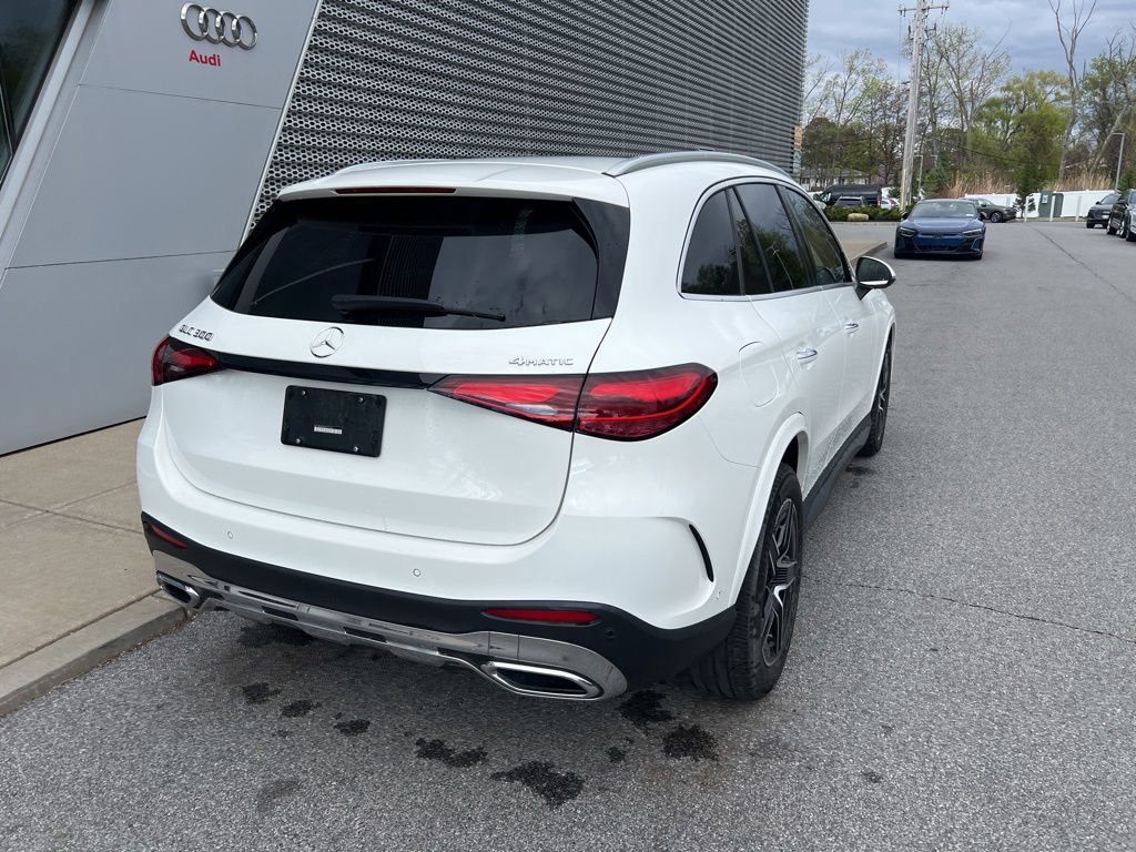 Used 2025 Mercedes-Benz GLC 300 4MATIC image 24