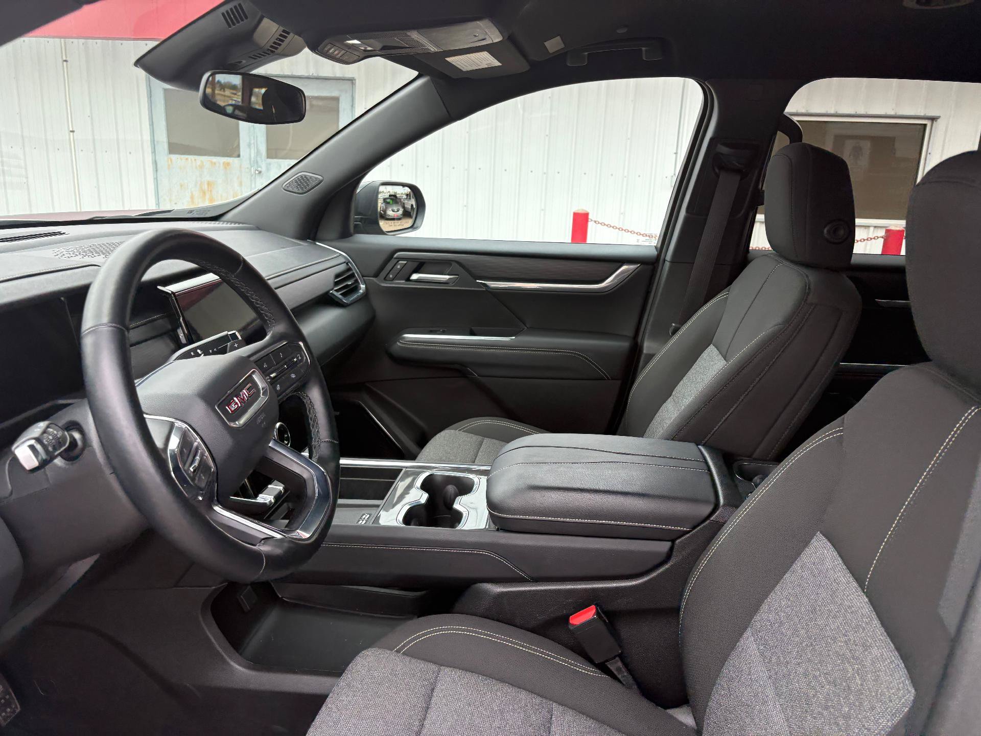 Used 2025 GMC Acadia Elevation AWD/4WD image 12