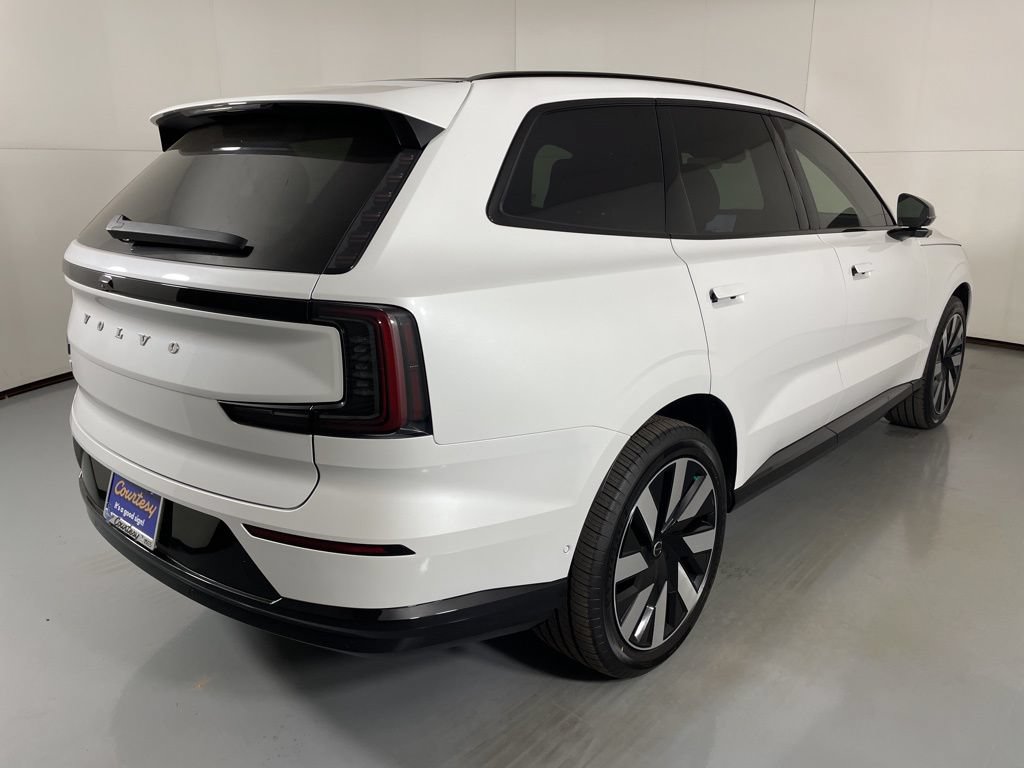 Used 2025 Volvo EX90 Plus AWD/4WD image 8