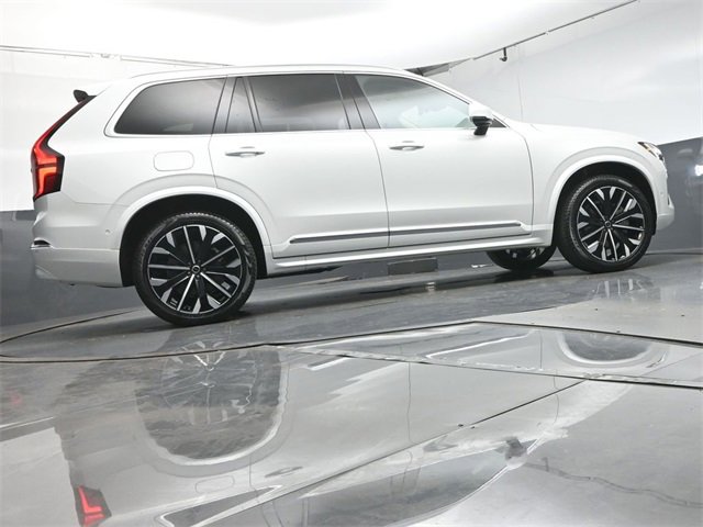 Used 2025 Volvo XC90 B5 Plus w/ Protection Package Premier image 40