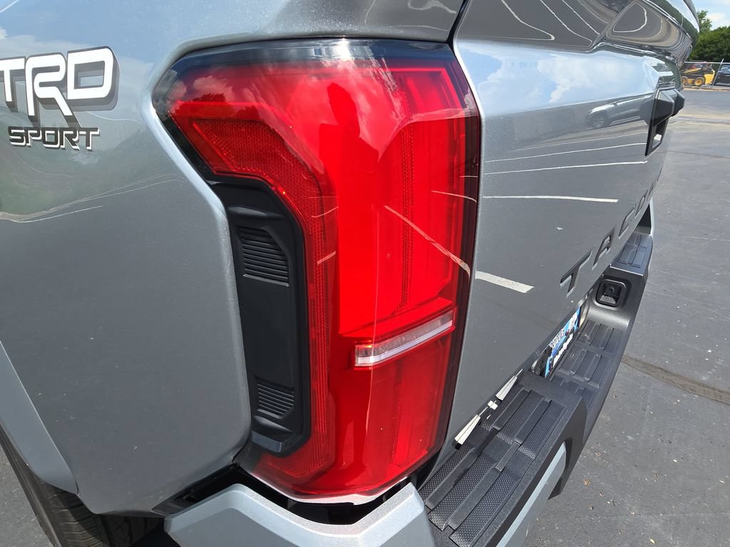 Used 2026 Toyota Tacoma TRD Sport AWD/4WD image 35