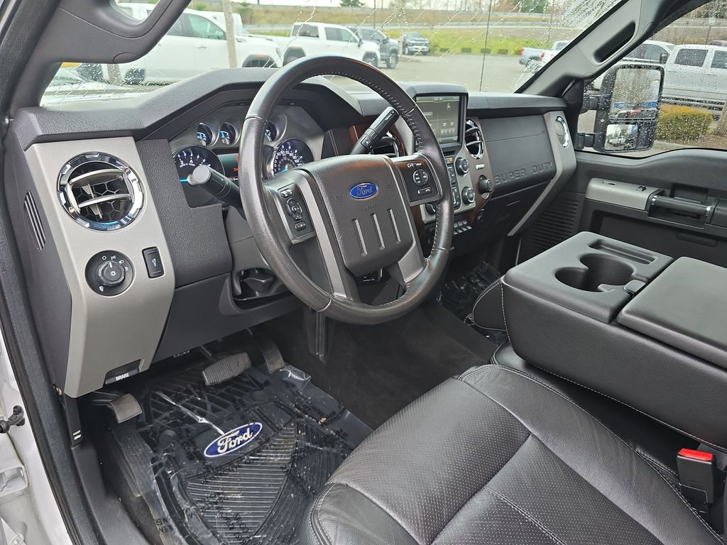 Used 2015 Ford F250 Lariat w/ Camper Package image 11