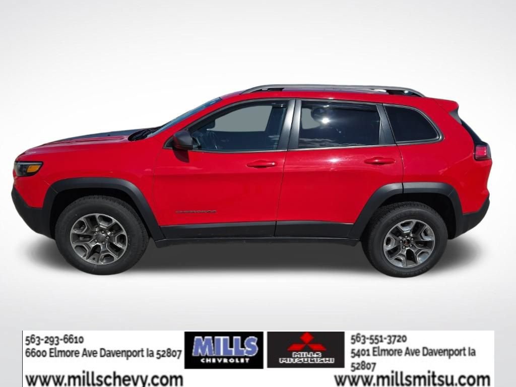 Used 2019 Jeep Cherokee Trailhawk w/ Cold Weather Group AWD/4WD image 2