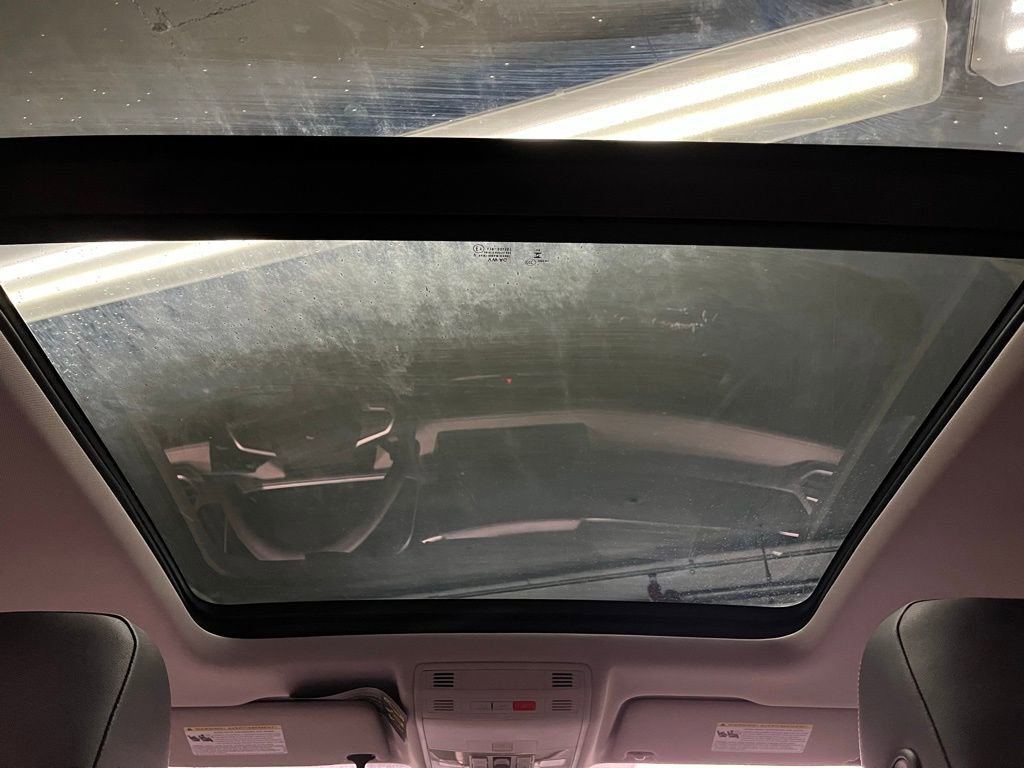 New 2025 Volkswagen Taos SEL image 10