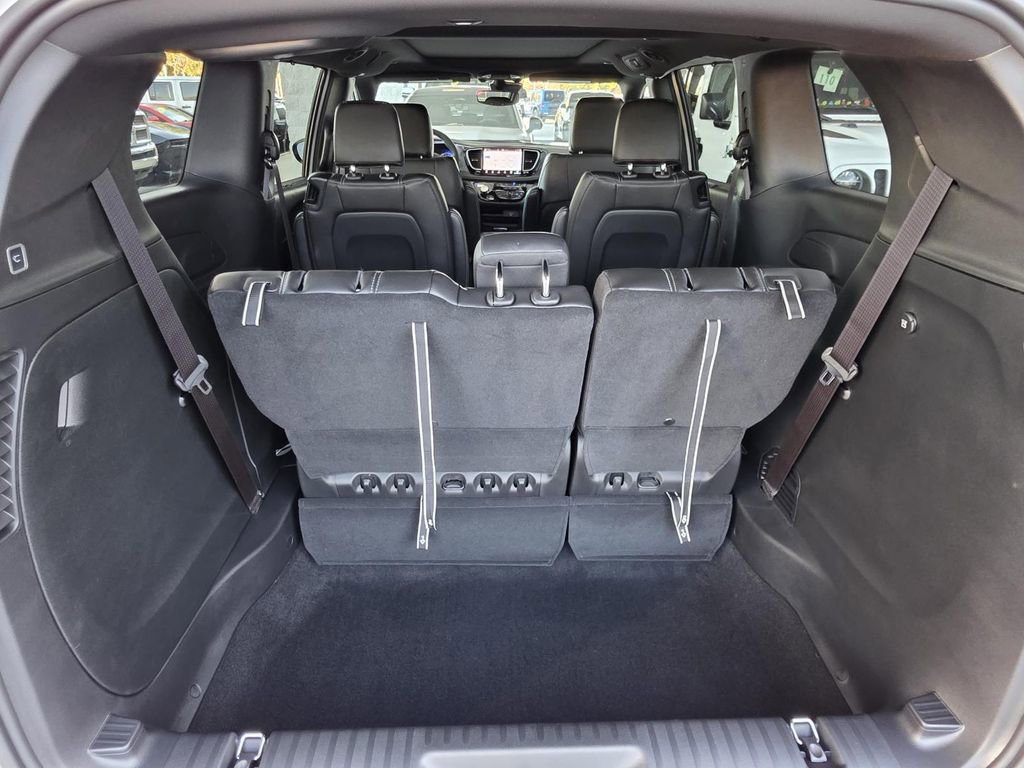 New 2026 Chrysler Pacifica Select image 13