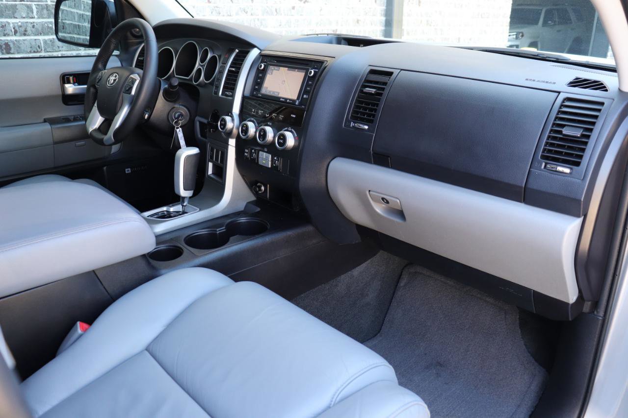Used 2016 Toyota Sequoia Limited image 25