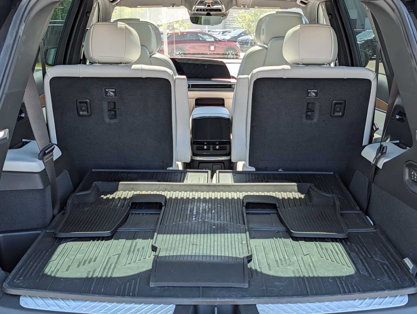 Used 2026 Cadillac Vistiq Sport w/ LPO, Floor Liner Package AWD/4WD image 10