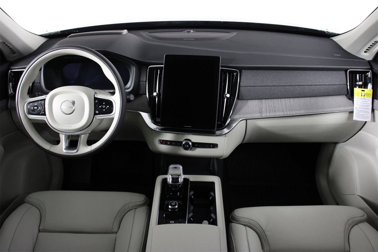 New 2026 Volvo XC90 B6 Ultra image 5