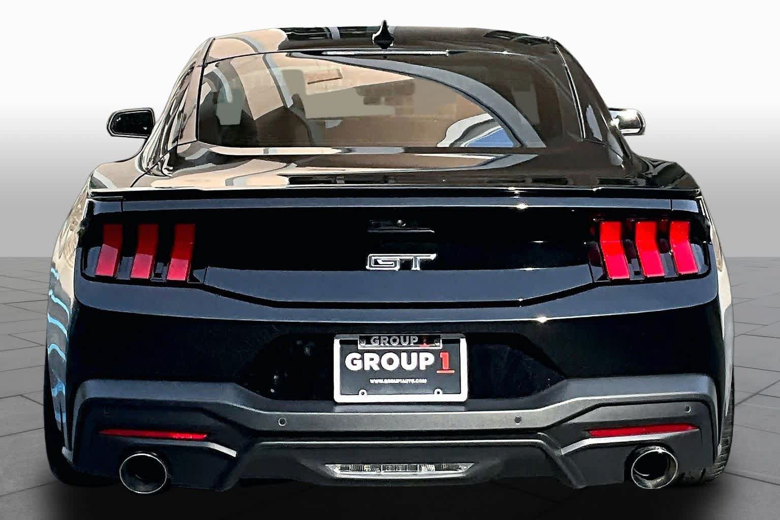 Used 2025 Ford Mustang GT RWD image 5